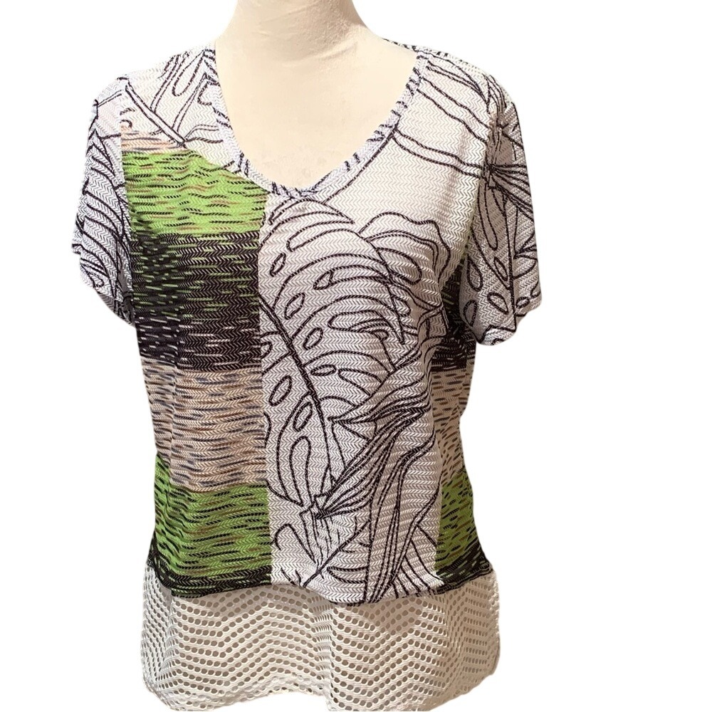 SPORTELLE.‎ S.S. Shirt Palm design. Multi. Breathable. Netlike material. Size L.